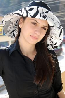 Лятна шапка с периферия