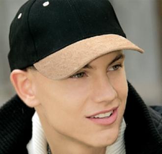 Шапка шест панелна два цвята  