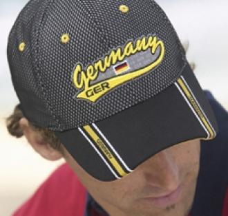 Шапка с надпис - Германия