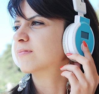 Слушалки с радио и MP3 плеър