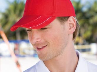 Шапка с две ленти на козирката